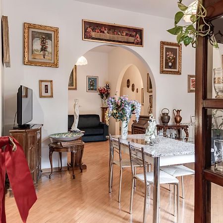 A Due Passi Dal Duomo Di Firenze Apartment Екстериор снимка